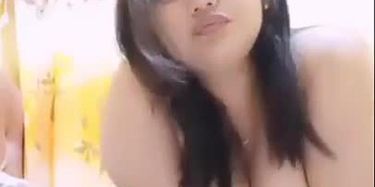Putri Show MliveU lagi Hamil pregnant live show nude TNAFlix Porn ...