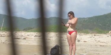 Candid MILF Huge Busty Beach Cleavage