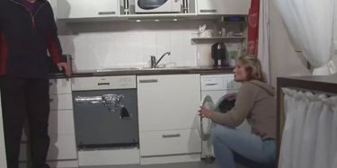 In der Küche von einem blonden Sexhasen verführt