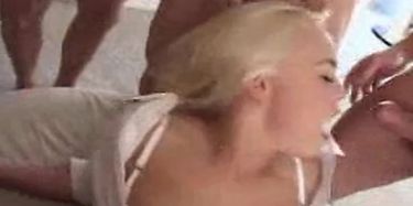 Hardcore Interracial Sex mit Blondine
